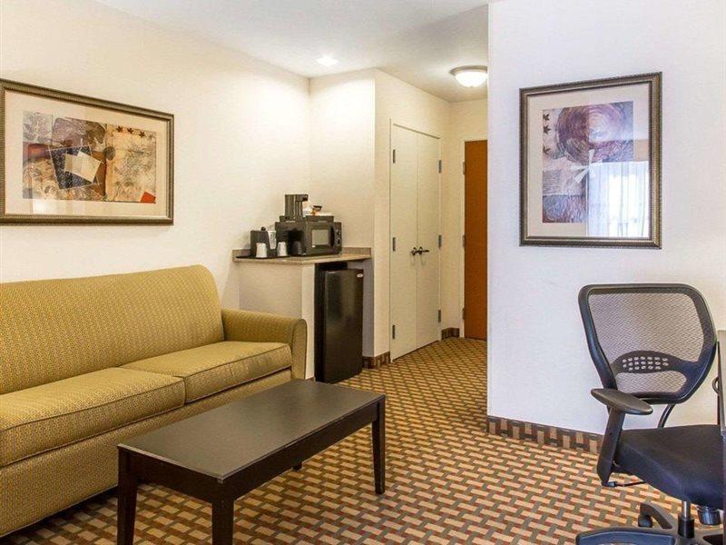 Comfort Inn & Suites Shawnee North Near I-40 Luaran gambar