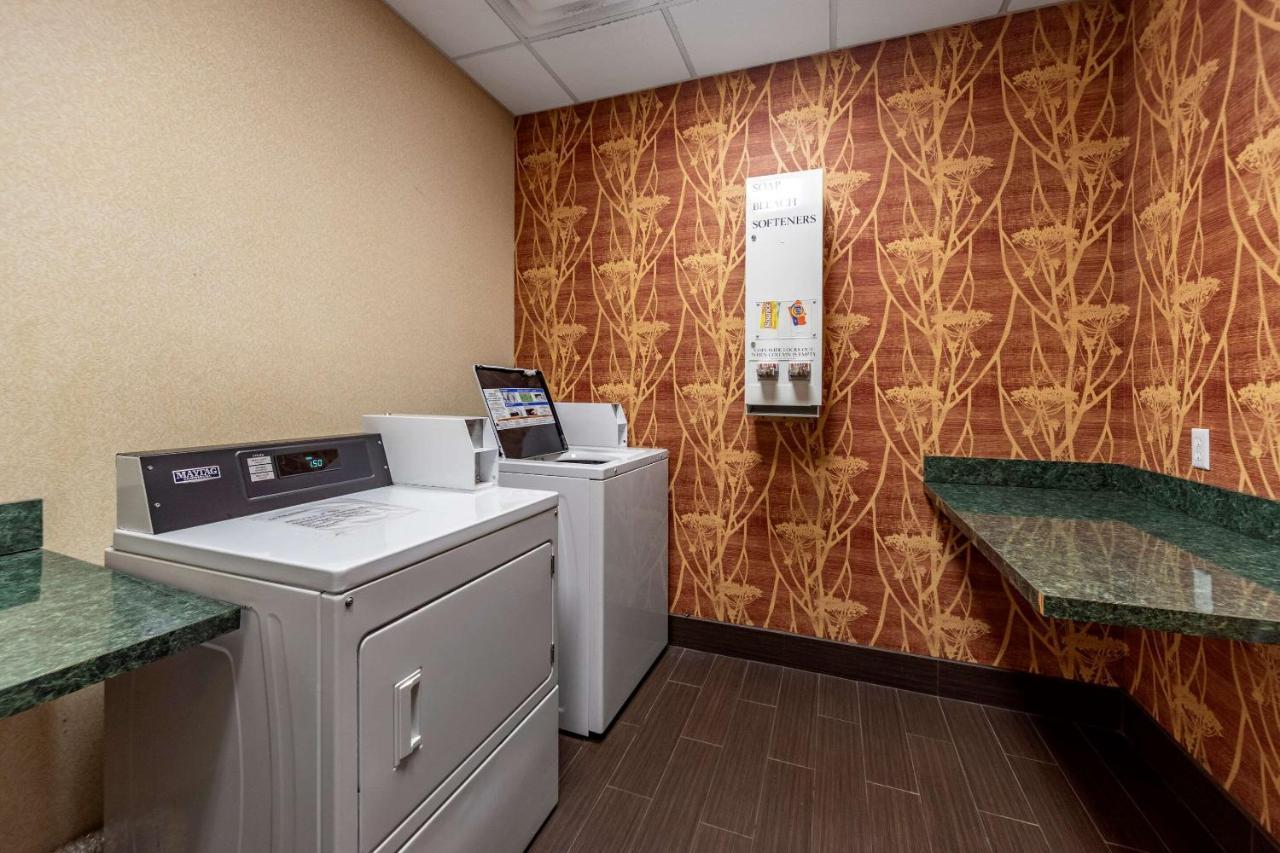 Comfort Inn & Suites Shawnee North Near I-40 Luaran gambar
