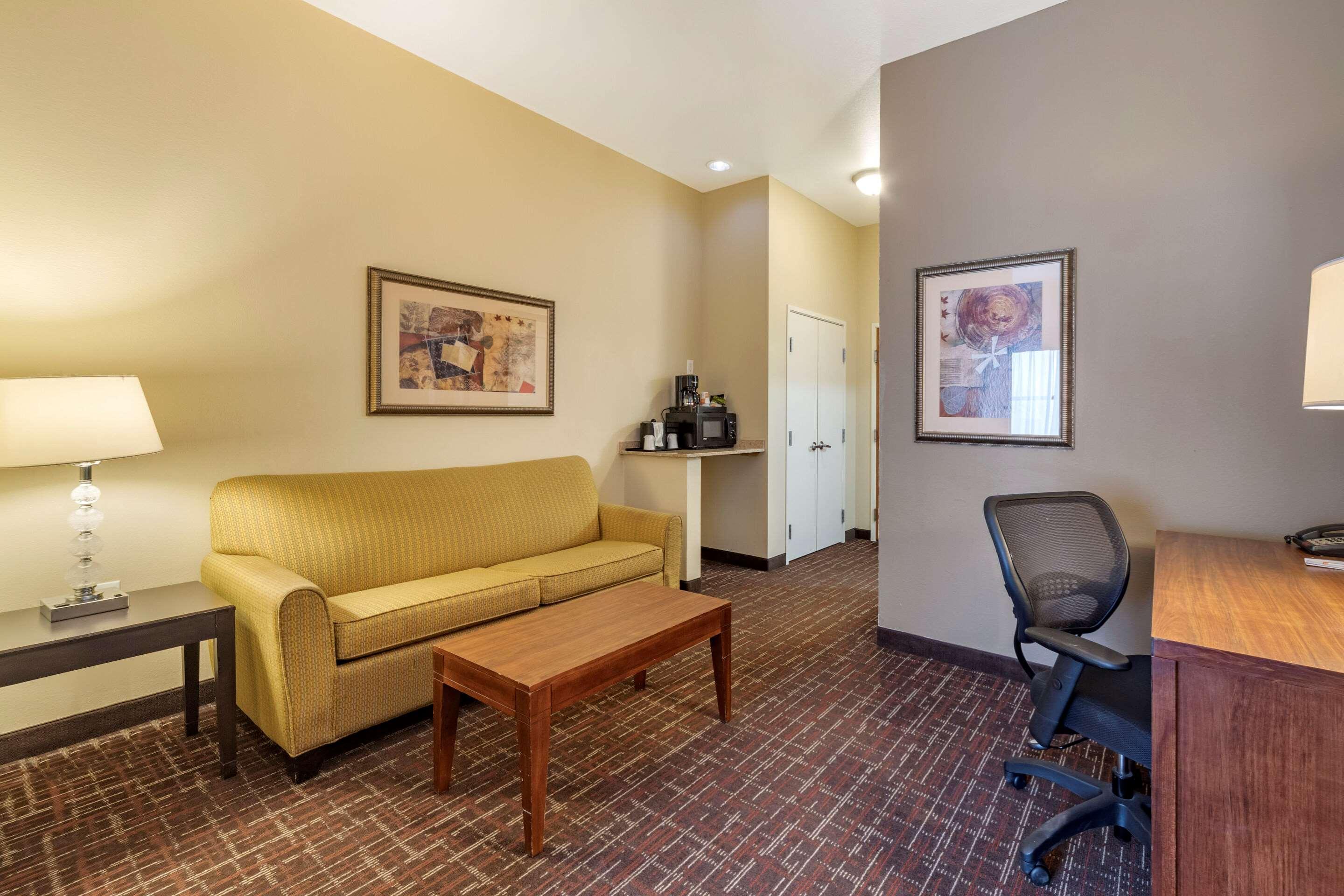 Comfort Inn & Suites Shawnee North Near I-40 Luaran gambar