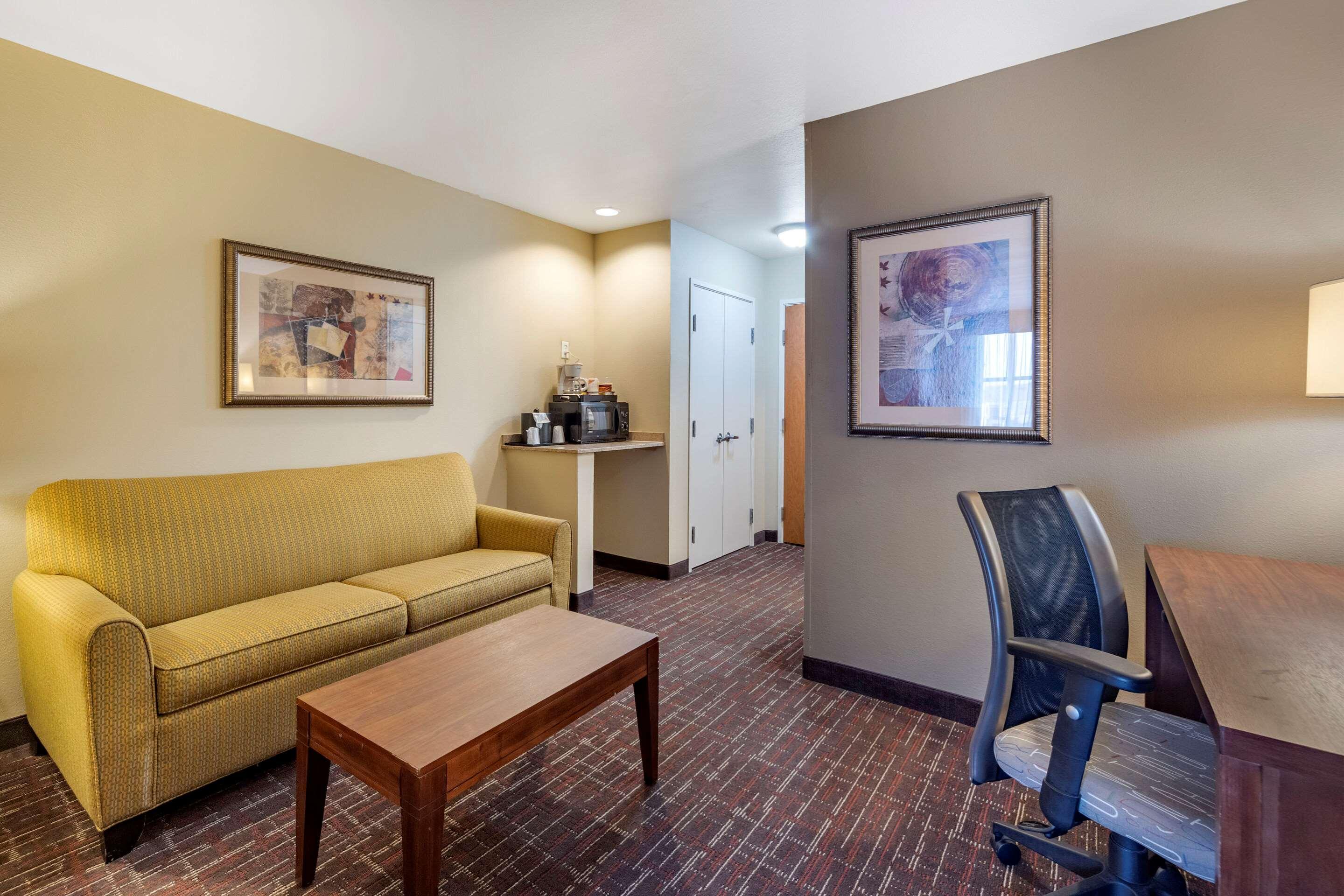 Comfort Inn & Suites Shawnee North Near I-40 Luaran gambar