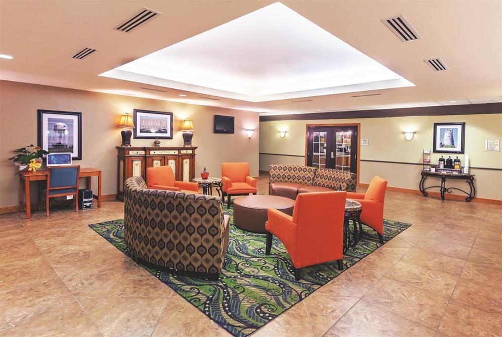 Comfort Inn & Suites Shawnee North Near I-40 Luaran gambar