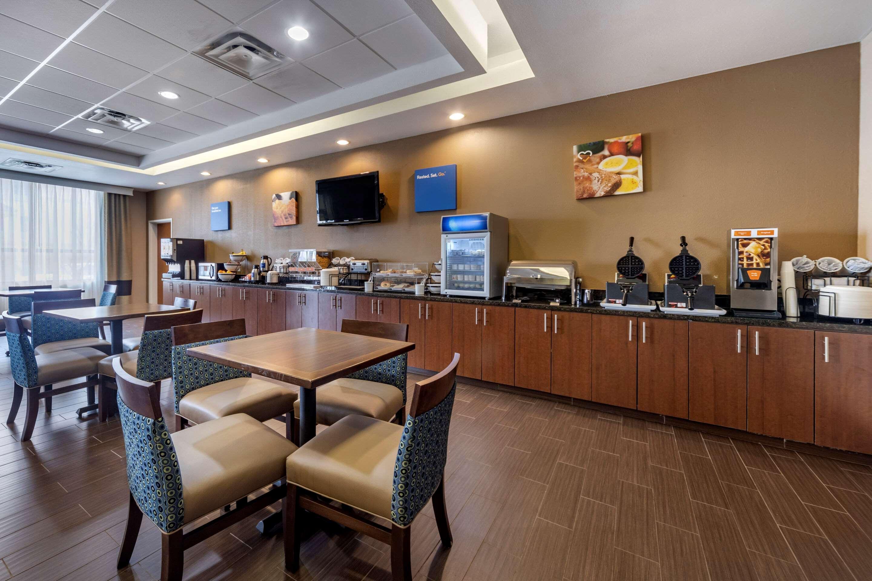 Comfort Inn & Suites Shawnee North Near I-40 Luaran gambar