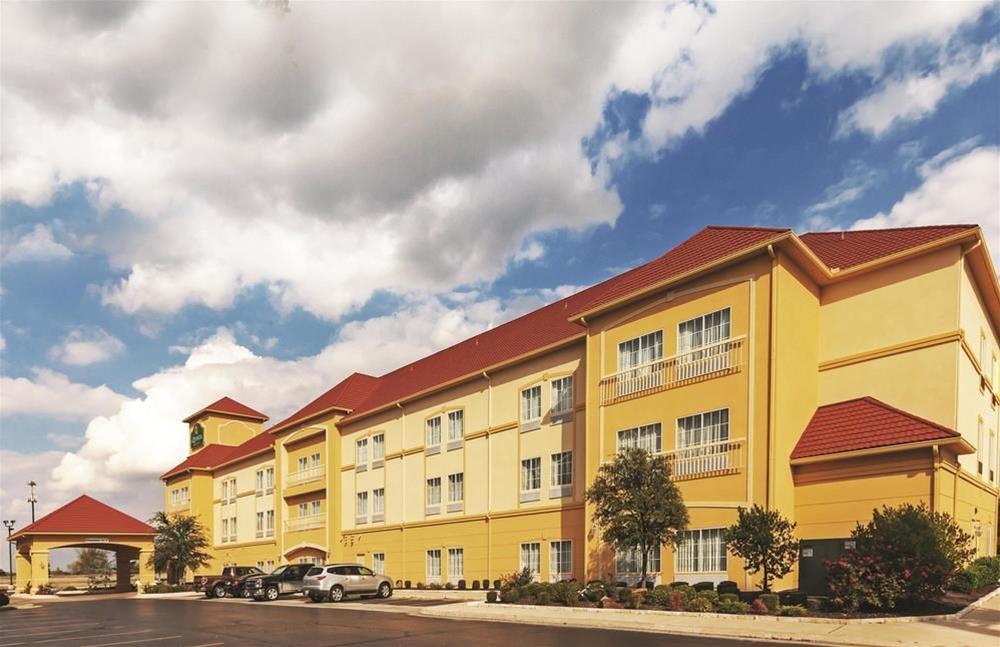 Comfort Inn & Suites Shawnee North Near I-40 Luaran gambar