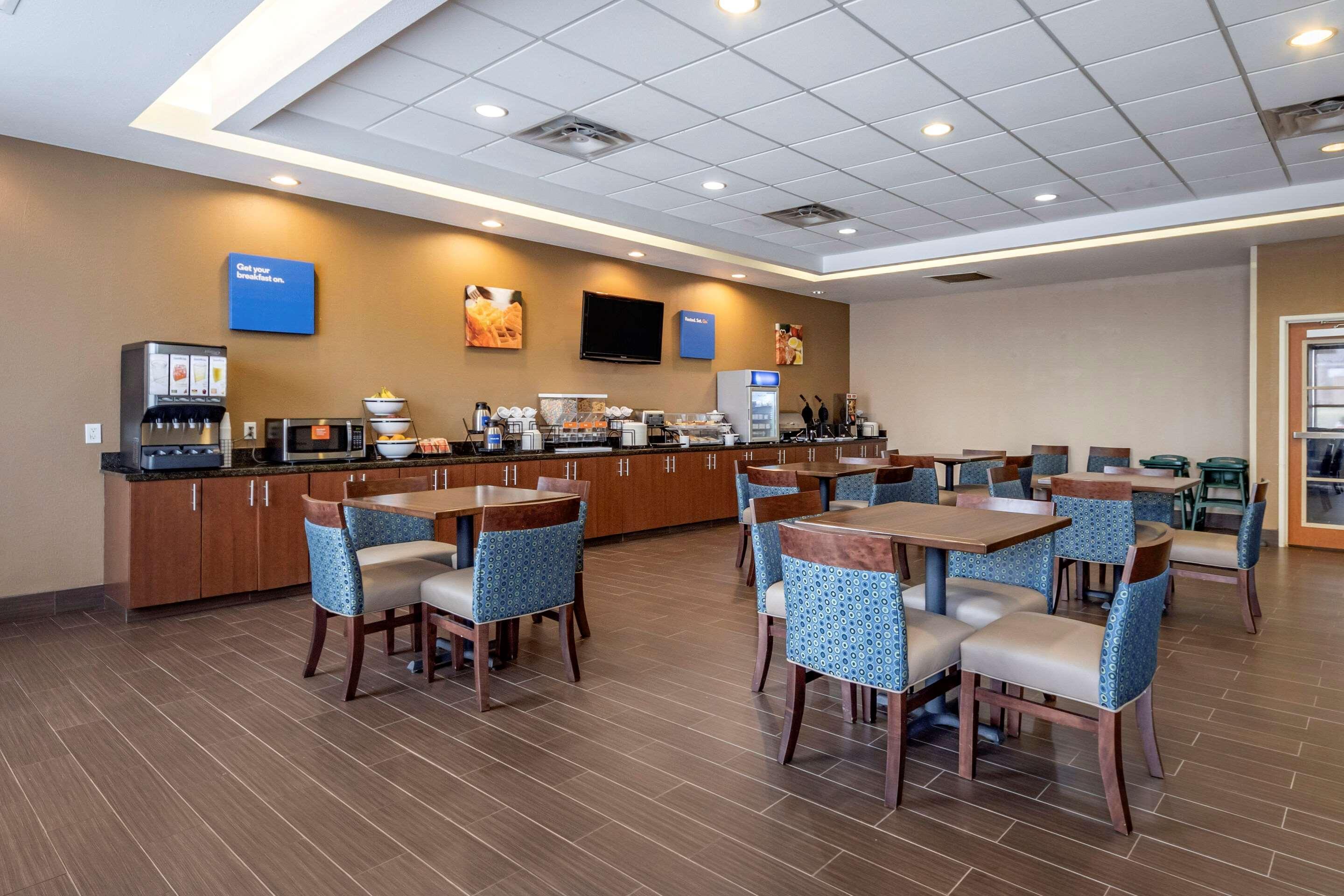 Comfort Inn & Suites Shawnee North Near I-40 Luaran gambar