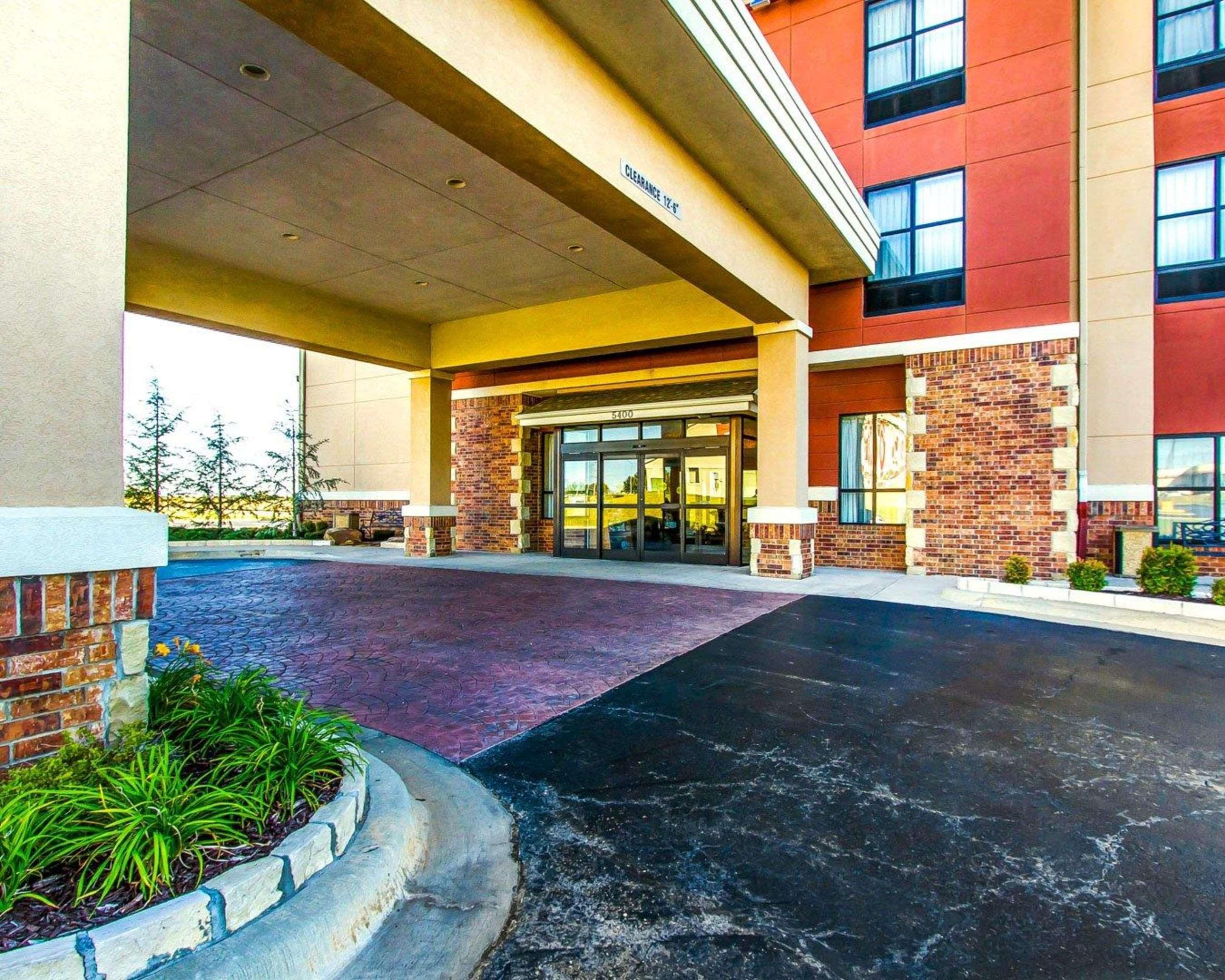 Comfort Inn & Suites Shawnee North Near I-40 Luaran gambar