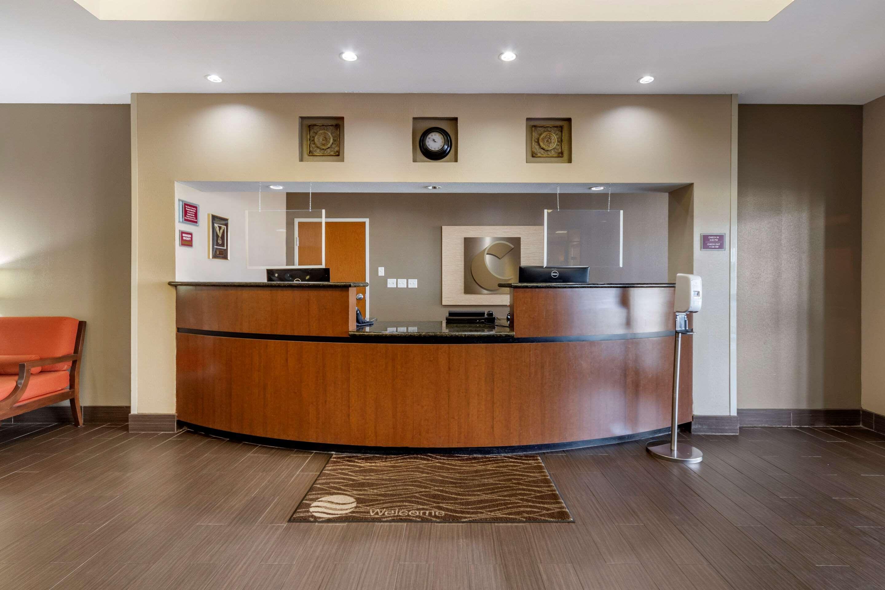 Comfort Inn & Suites Shawnee North Near I-40 Luaran gambar