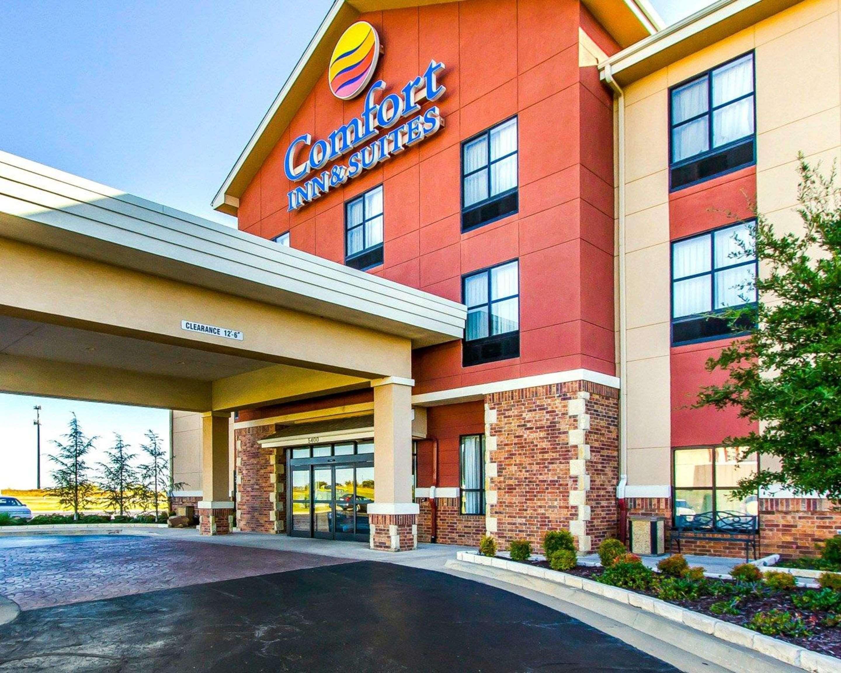 Comfort Inn & Suites Shawnee North Near I-40 Luaran gambar